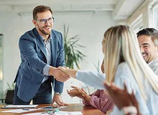 Deutschsprachiger Ansprechpartner in den VAE Deutschsprachiger Ansprechpartner in den VAE