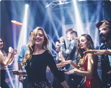Dubai Lifestyle bei Nacht